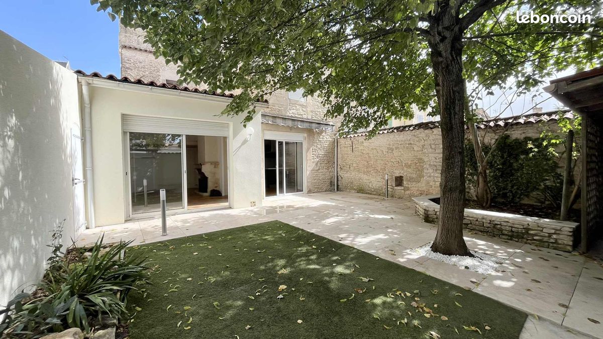 Maison 5 pièces 105 m² · à Niort · 105 m² · 980 €/mois