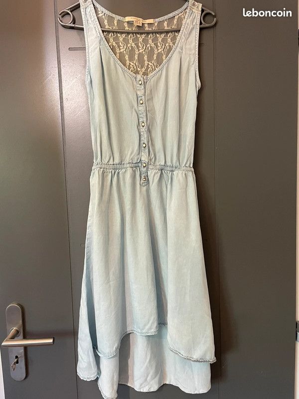 Robe d'été Pull and Bear taille S comme neuve Vêtements