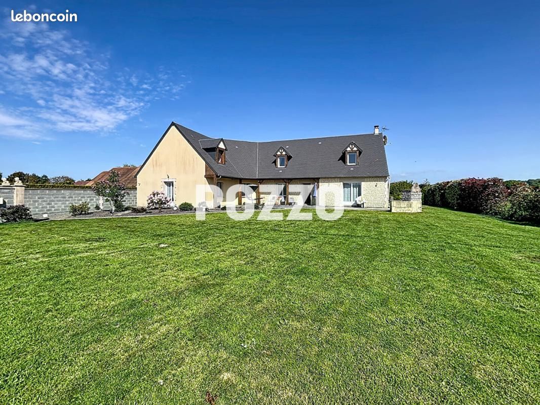 Maison 6 pièces 200 m² · à Saint-Jean-d'Elle · 200 m² · 304 000 €