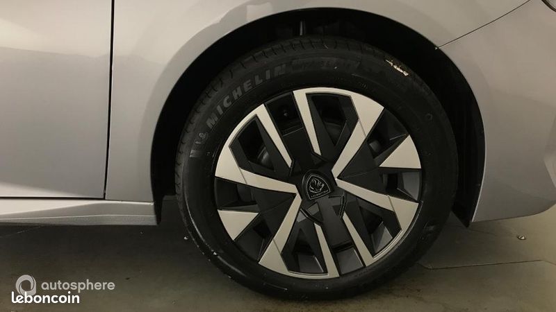Peugeot 208 1.2 100ch S&S Style (image 20)