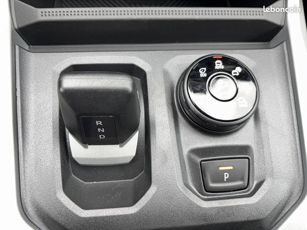 DACIA Bigster Hybrid-G 150 4x4 / ATTELAGE + MARCHEPIEDS Extreme (image 22)