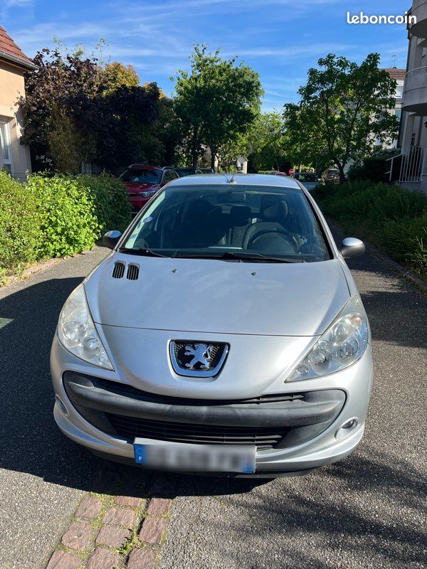 Peugeot 206+ Urban Move avec 67 000 km (image 2)