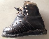 Anciennes chaussures de ski cuir Le Trappeur France vintage