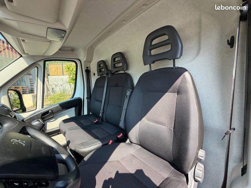 Peugeot boxer 330 l1h1 2.0 bluehdi 110 - finition premium – 3 places – 74 821 km (image 8)