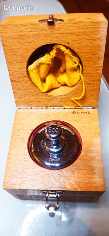Poids de contrôle Zwiebel 500g, acier inoxydable poli , coffret en bois (image 2)