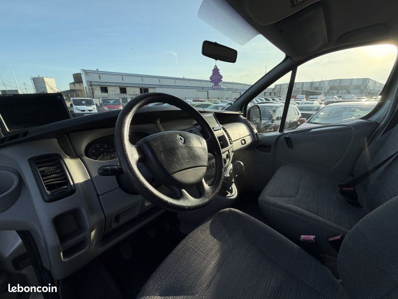 Renault TRAFIC II PASSENGER L1H1 1000 2.0 DCI 90CH AUTHENTIQUE (image 10)