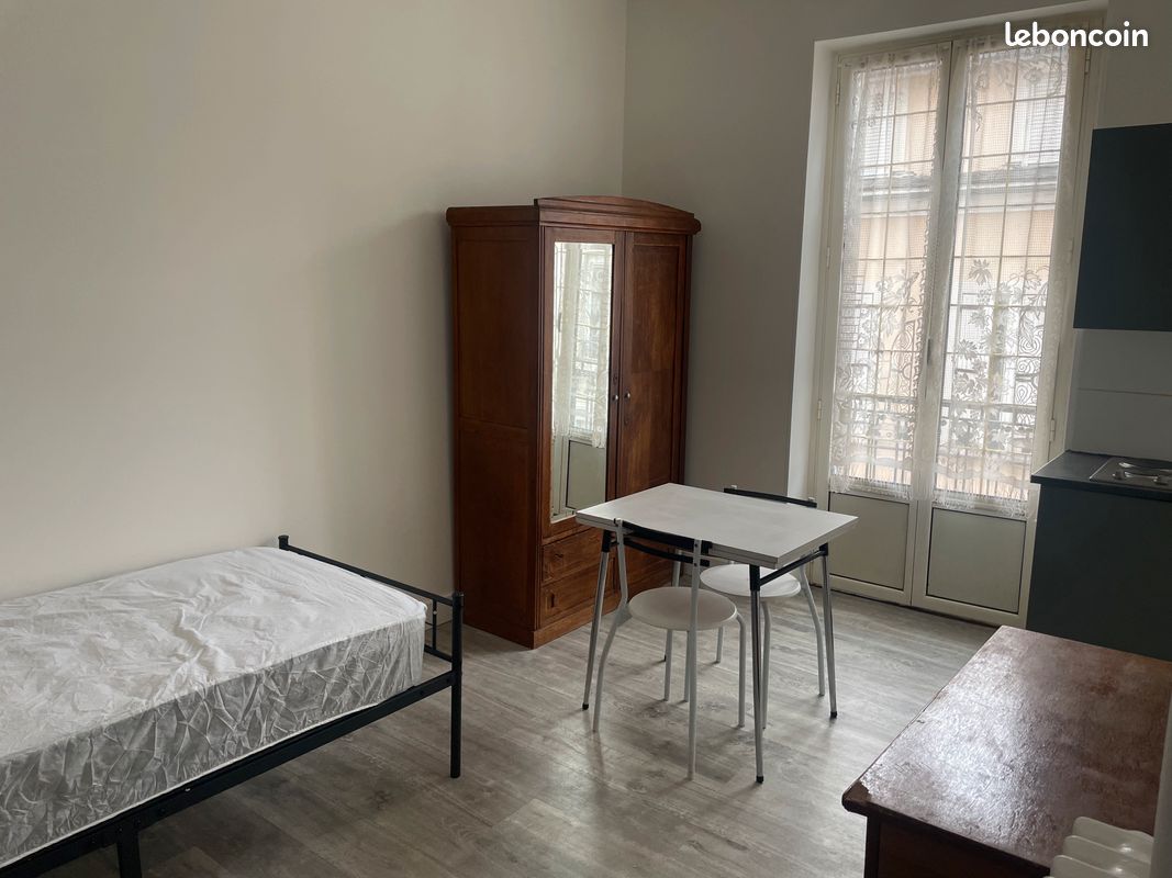 Appartement 1 pièce 17 m² · à Vichy · 16,8 m² · 480 €/mois