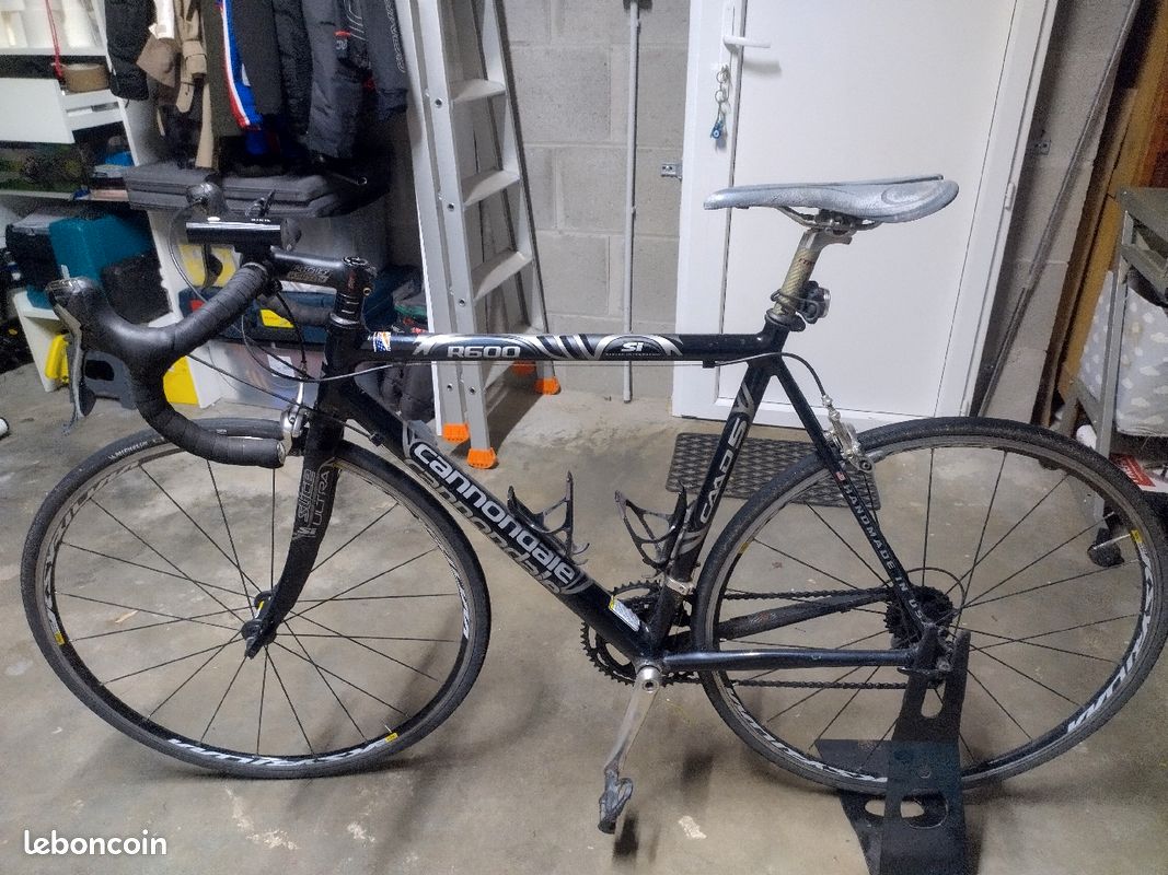 CANNONDALE Cad R600 Vélos