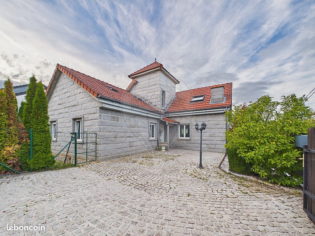 Maison 10 pièces 210 m² · à Audun-le-Tiche · 210 m² · 599 000 €