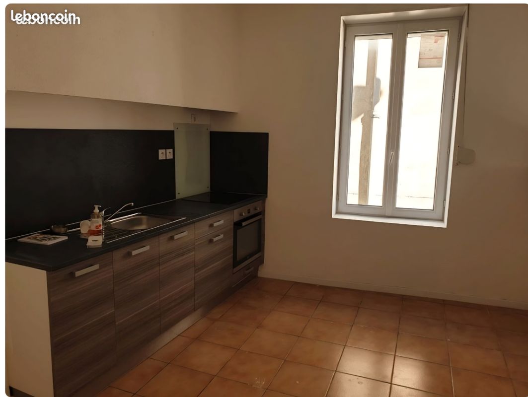 Appartement 2 pièces 61 m² · à Béziers · 61 m² · 59 000 €