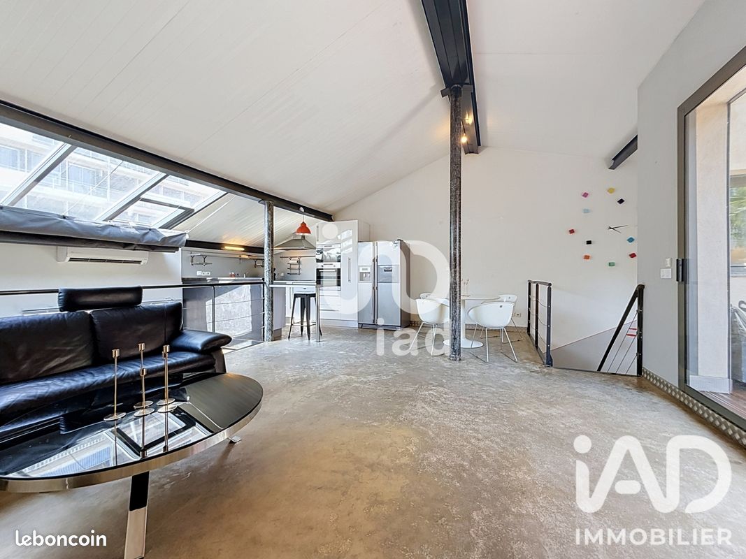Appartement 2 pièces 90 m² · à Marseille · 90 m² · 2 000 €/mois