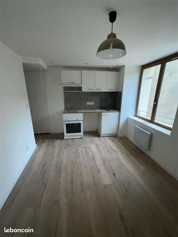 Appartement 1 pièce 30 m² · à Montluçon · 30 m² · 370 €/mois