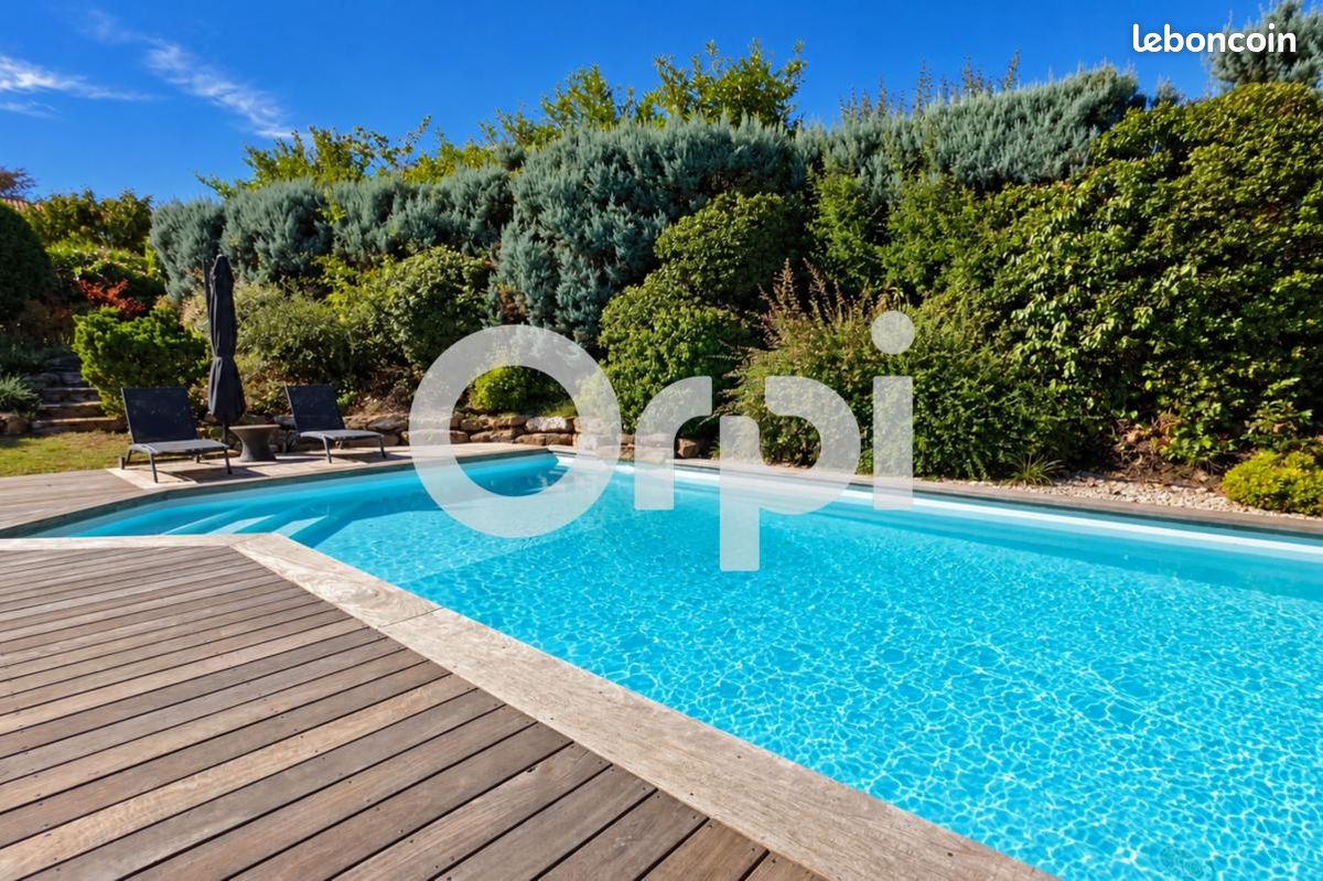 Maison 5 pièces 133 m² · à Saint-Genis-Laval · 133 m² · 710 000 €