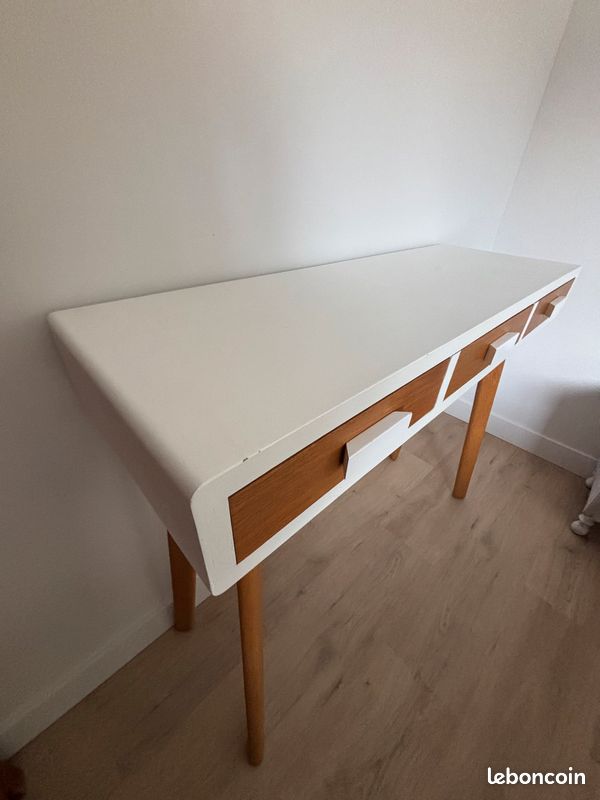 Table Console (image 3)