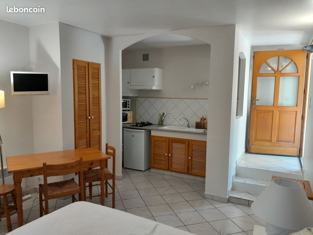 Appartement 1 pièce 22 m² · à Hyères · 22,4 m² · 600 €