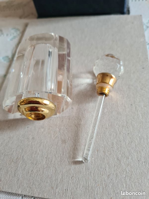 Flacon de parfum (image 2)