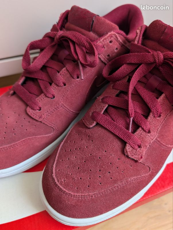 Nike Dunk Retro Low 10.5 44.5 Equipe Rouge Team Red Velours Bordeaux (image 2)