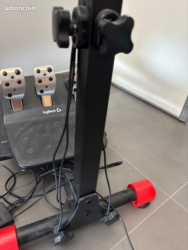 Simulateur de conduite G29 logitech avec Pedale , volant et levier de vitesse (image 16)