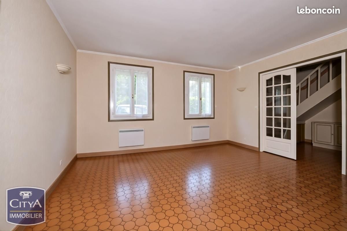 Maison 4 pièces 93 m² · à Orléans · 93 m² · 242 000 €