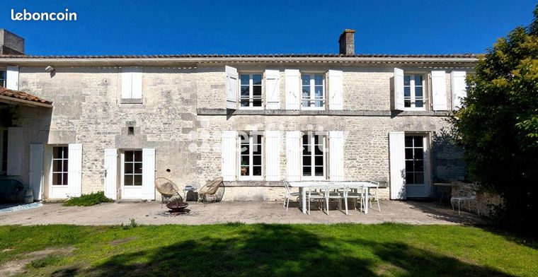 Maison 5 pièces 210 m²