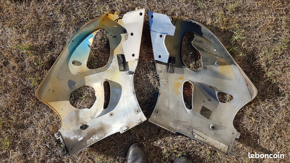 Flans de carénage Suzuki 750 GSX-R Srad de 1996 (image 2)