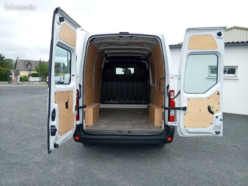Renault Master Fg 17 500 HT L2H2 2.3 Blue dCi 135ch Confort (image 5)