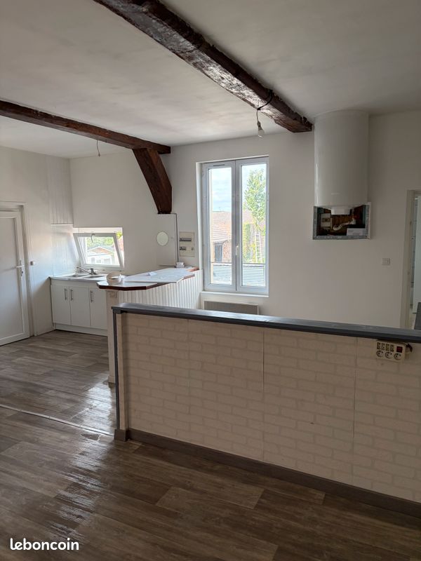 Appartement 3 pièces 45 m² · à La Neuville-en-Hez · 45 m² · 640 €