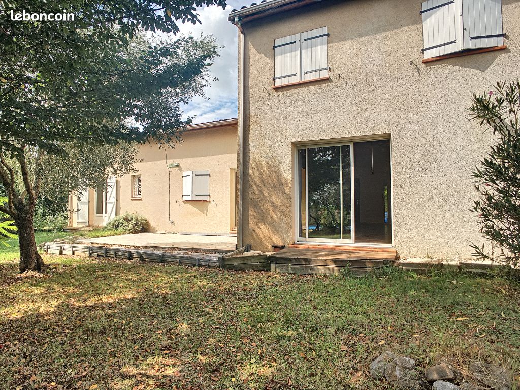 Maison 4 pièces 147 m² · à Saint-Rustice · 147 m² · 890 €