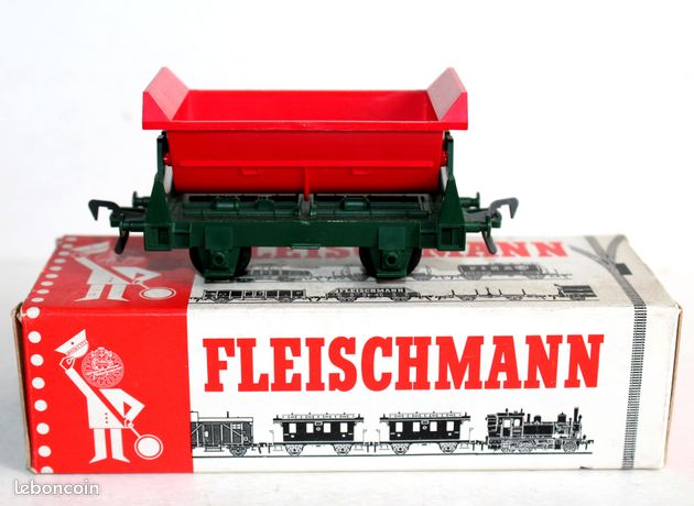 Lot De 9 Wagons HO Fleischmann - Tombereaux Et Nettoyeur De Voie - Occasion