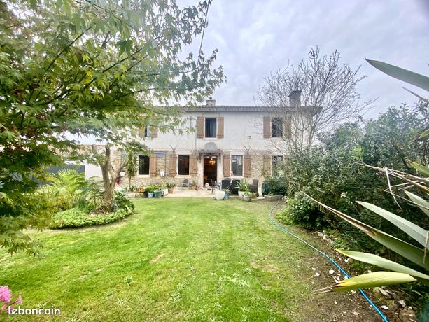 Ferme 10 pièces 265 m²