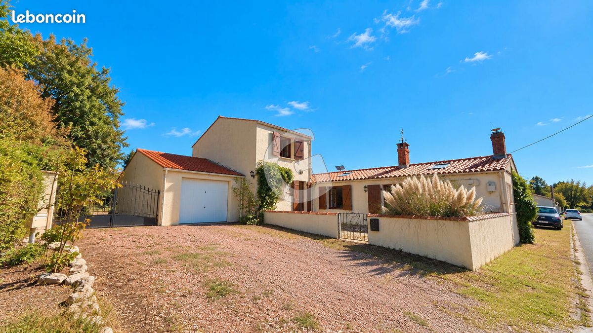 Maison 4 pièces 104 m² · à Saint-Denis-du-Payré · 104 m² · 248 500 €