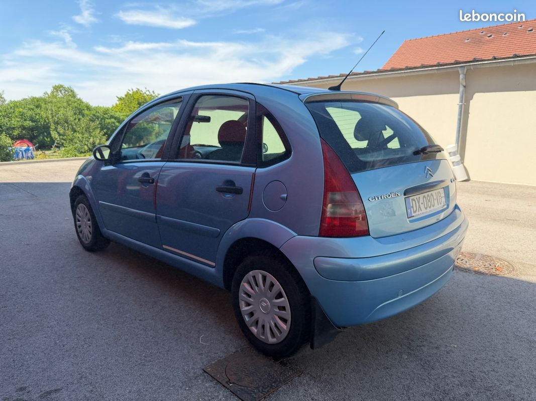 CITROEN C3 C3 1.4i Pack Ambiance (image 2)