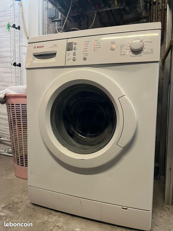 Lit, canapé lit, bureau, lave linge Boch (image 6)