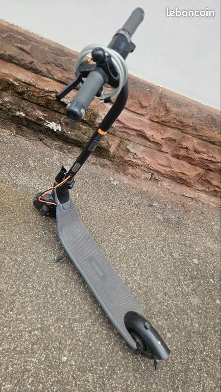 Vend ou échange contre vélo une trottinette électrique de la marque segway (image 2)