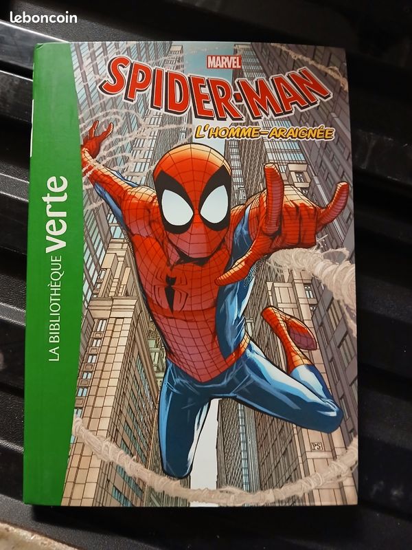 Spiderman bibliothèque verte (image 1)