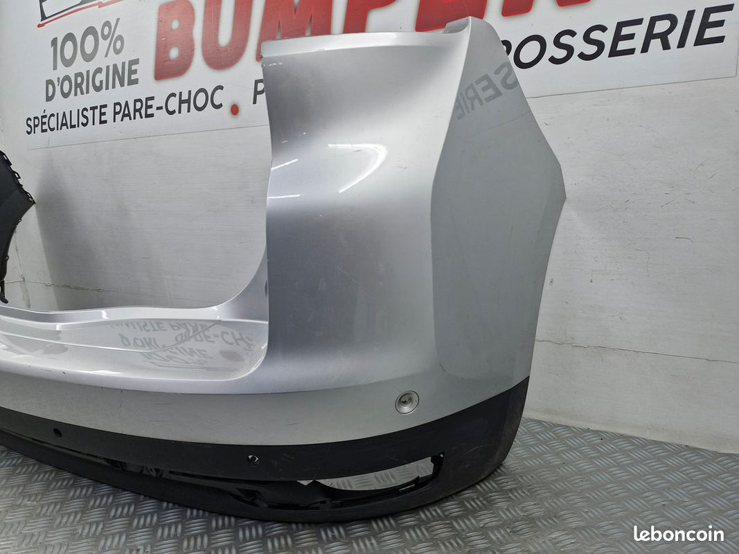 Pare-choc arrière Renault Grand Scénic 4 7 places avec emplacements radars (à partir de 10/2016) occasion d'origine (image 3)