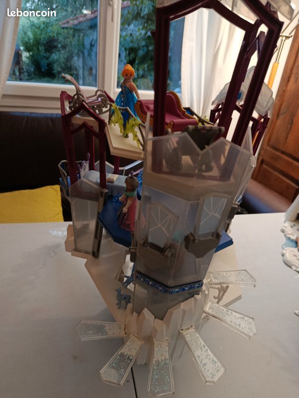 Playmobil le grand château de cristal, reine des neiges (image 3)