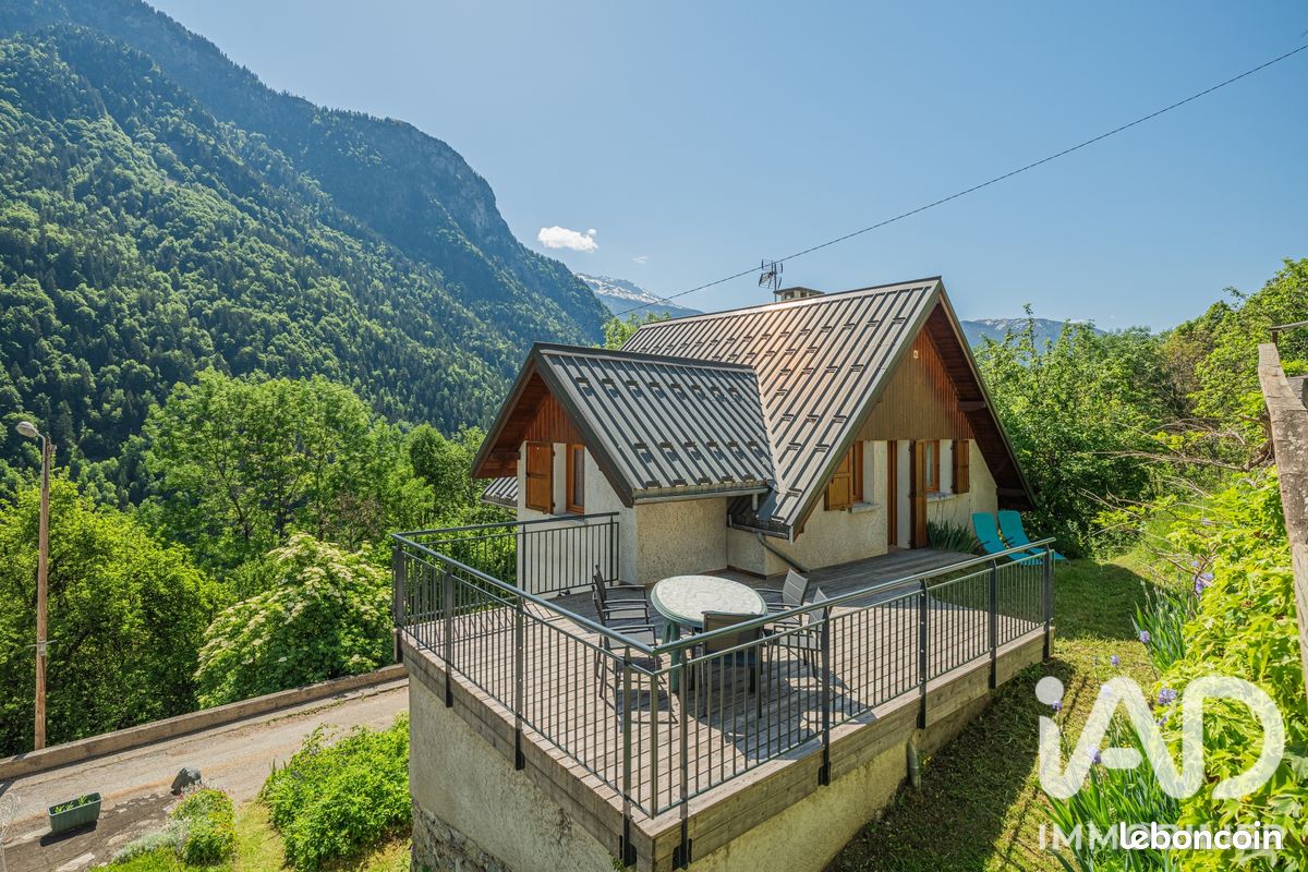 Maison 6 pièces 122 m² · à Allemond · 122 m² · 360 000 €