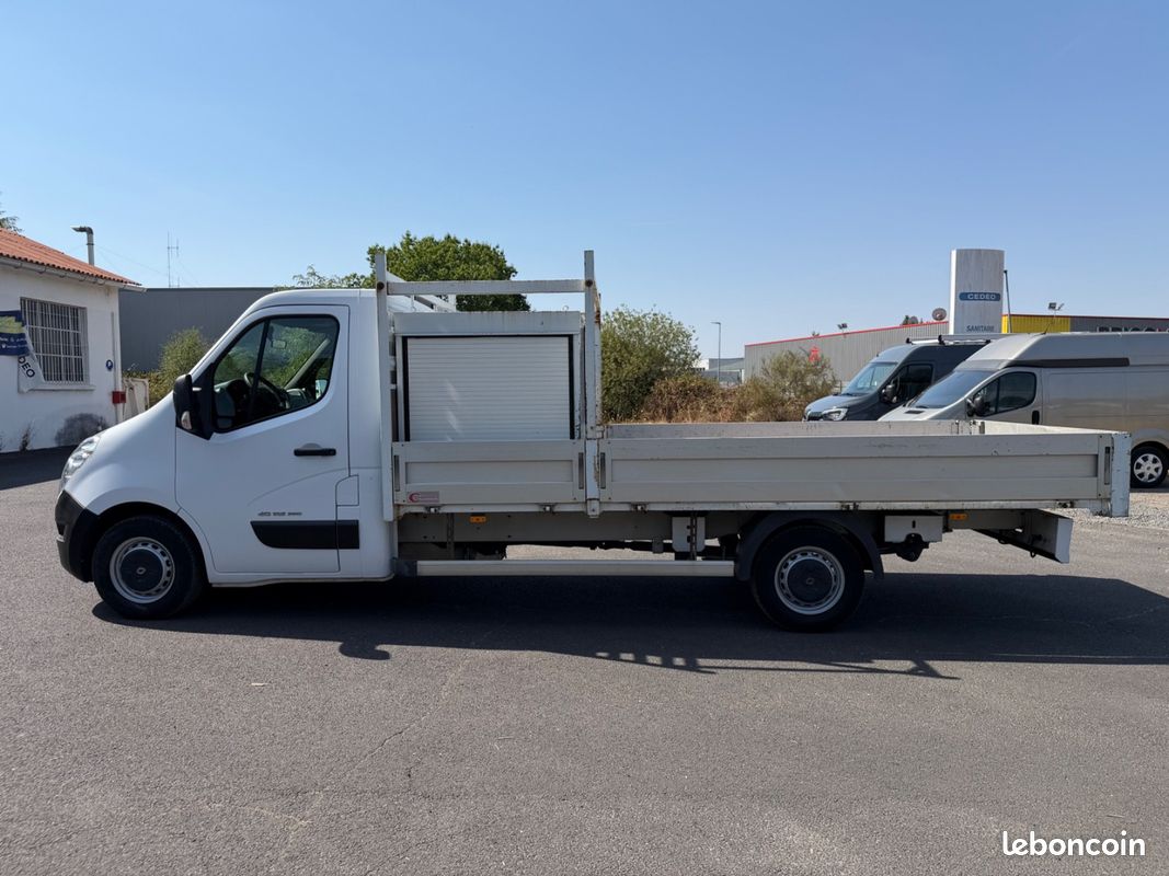 Renault MASTER RENAULT MASTER 2.3 DCI 145CV (PLATEAU 4.50 X 2.15) 2 RIDELLES LATERALES (image 5)