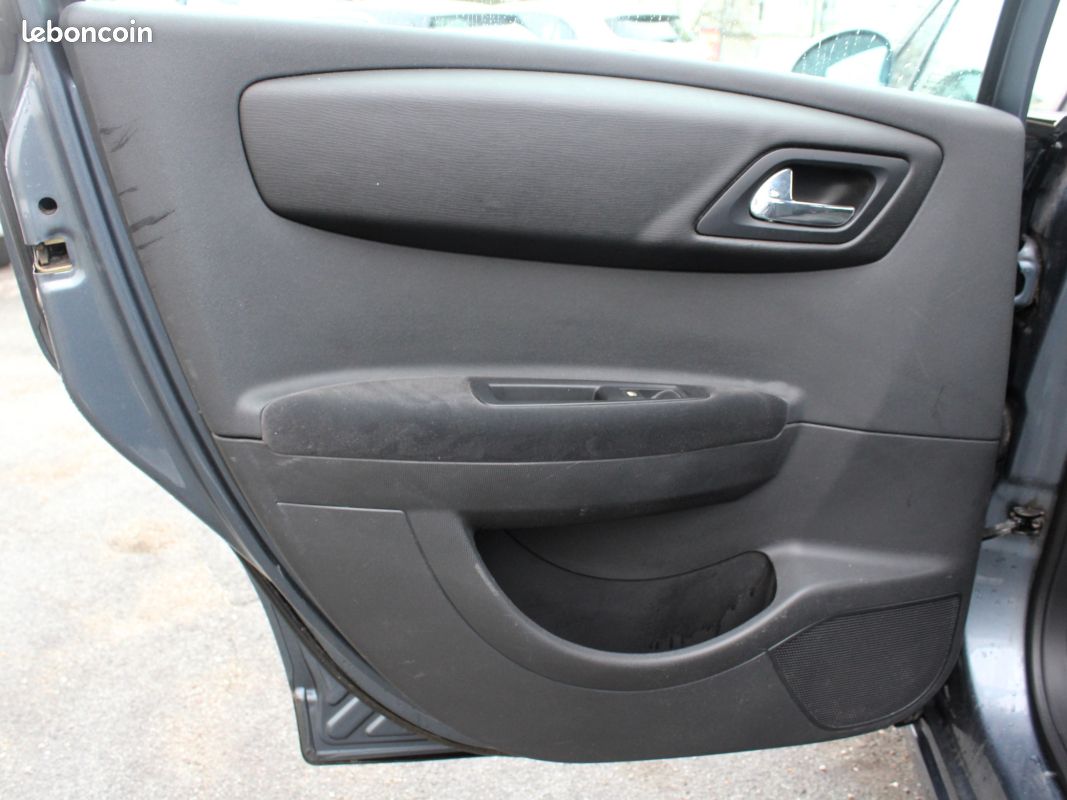 CITROEN C4 HDI 110 Pack Ambiance (image 25)