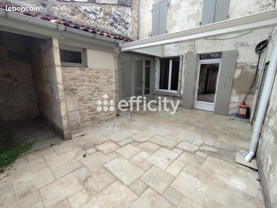 Maison 7 pièces 162 m² à Saint-Savinien