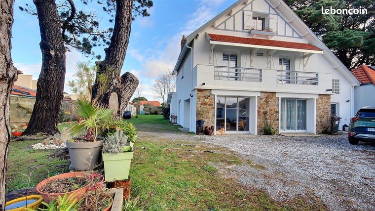 Maison 9 pièces 177 m²
