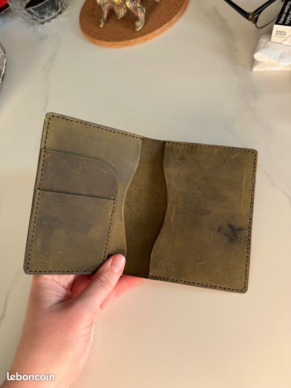 Portefeuille de passeport en cuir - France