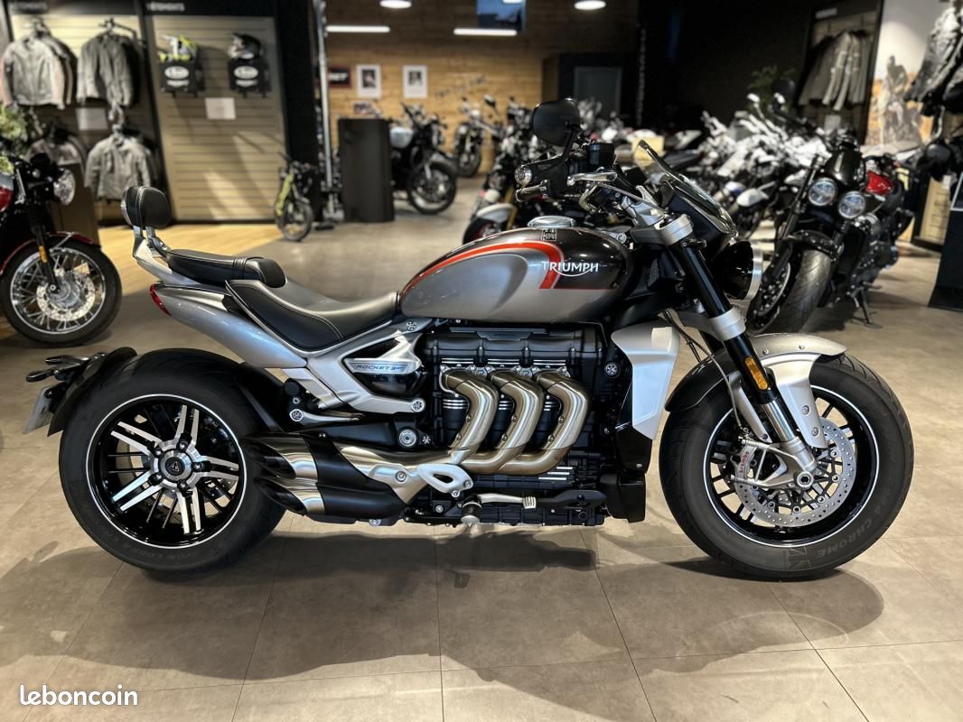 Triumph ROCKET 3 GT - 1ERE MAIN - 02/2023 - 7411 KM - SHIF 2500 cm3 (image 2)