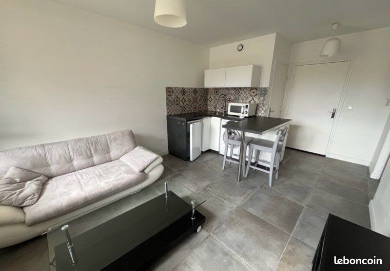 Appartement 2 pièces 30 m² · à Saint-Étienne · 30 m² · 450 €/mois