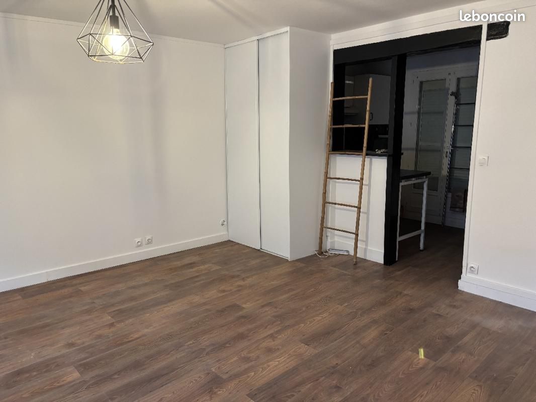 Appartement 1 pièce 32 m² · à Presles · 32 m² · 650 €/mois