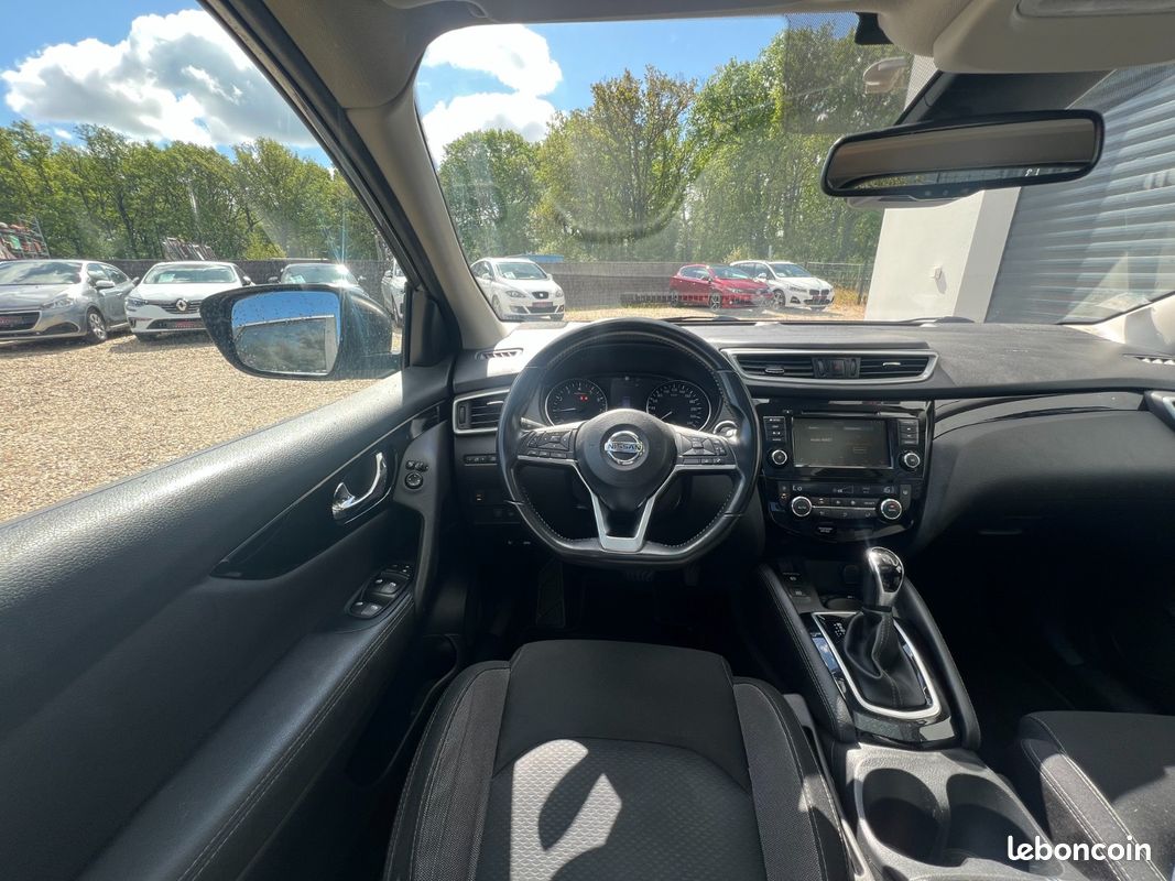 NISSAN QASHQAI 2019 EVAPO 1.3 DIG-T 160 DCT N-Connecta (image 14)