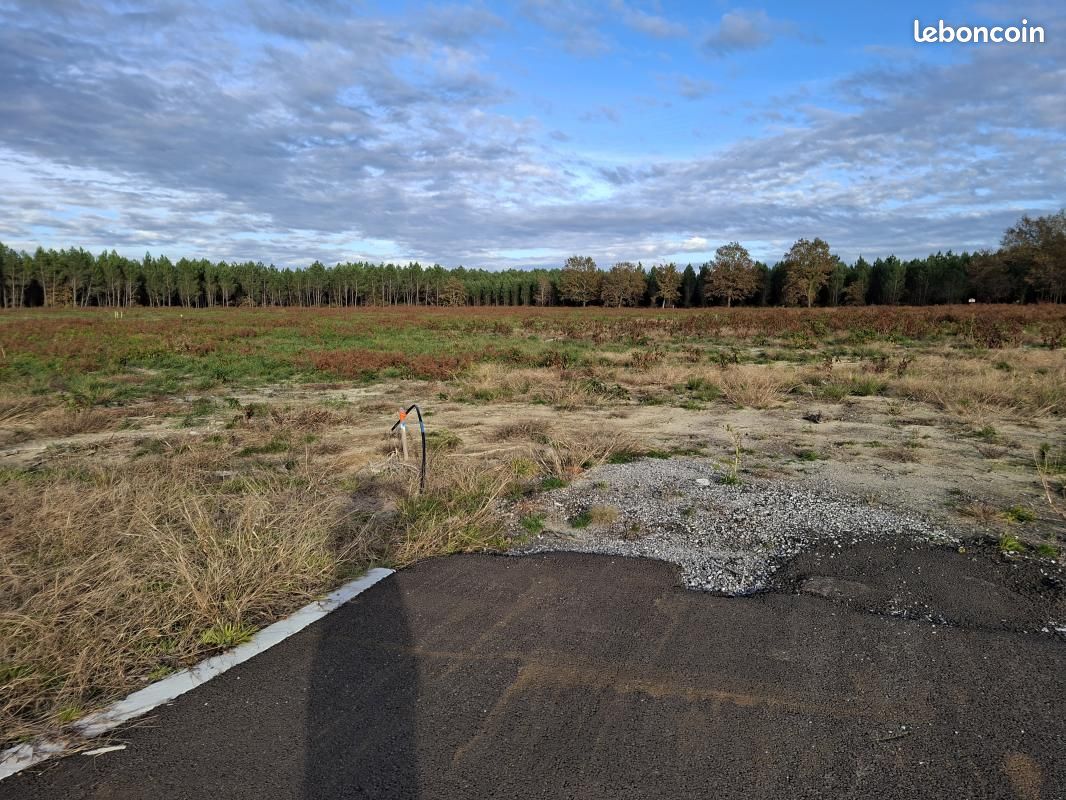 Terrain 769 m² Laluque · 61 520 €
