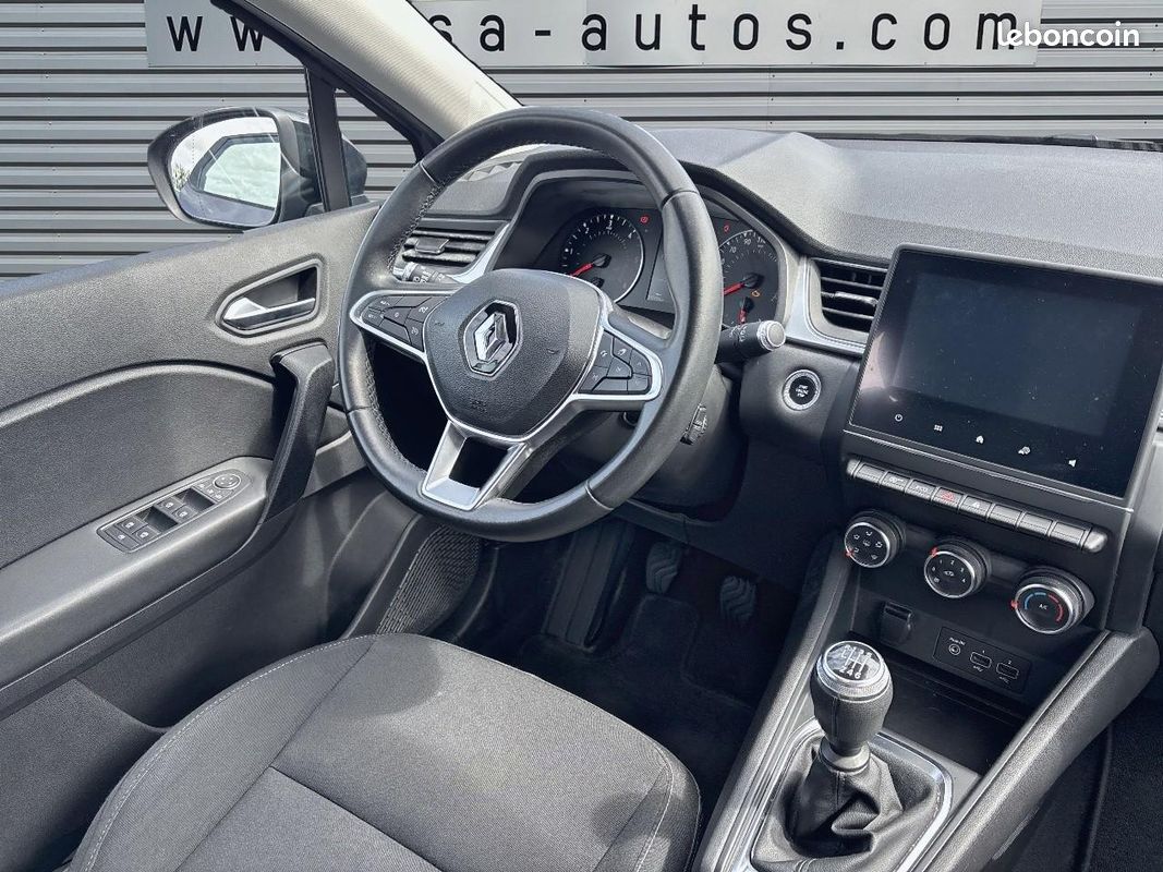 RENAULT CAPTUR 1.5 Blue dCi 115 Business (image 16)
