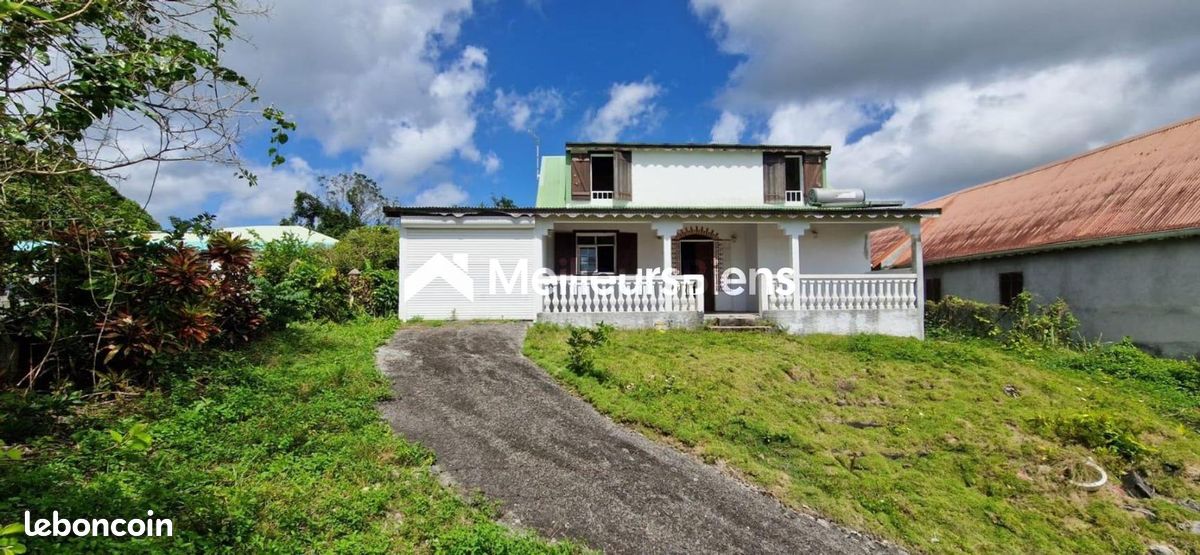 Maison 6 pièces 170 m² · à Morne-À-l'Eau · 170 m² · 285 000 €